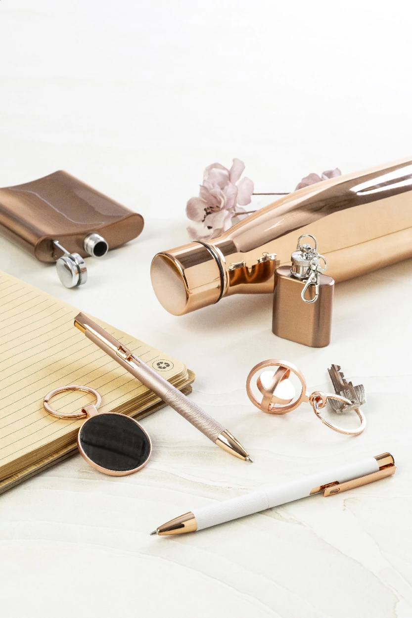 Roppar Oro újrahasznosított rozsdamentes acél rézszigetelt termosz